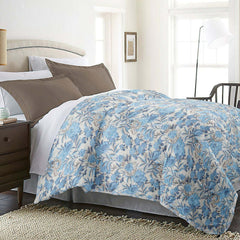 Ultrasonic Reversible Comforter – Classic Blue Blooms & Geometric Charm (Blue & Cream)