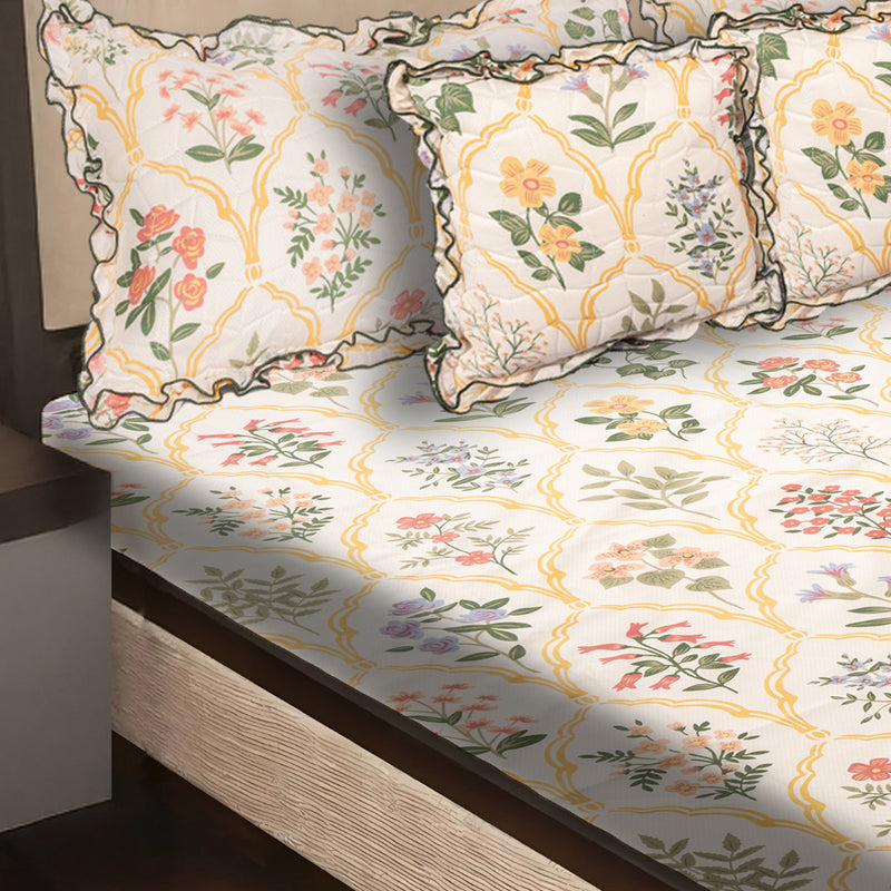 Elegant 5-Piece Quilted Bedding Set | King Size | Light Cream with Vintage Yellow, Green & Pink Floral Print