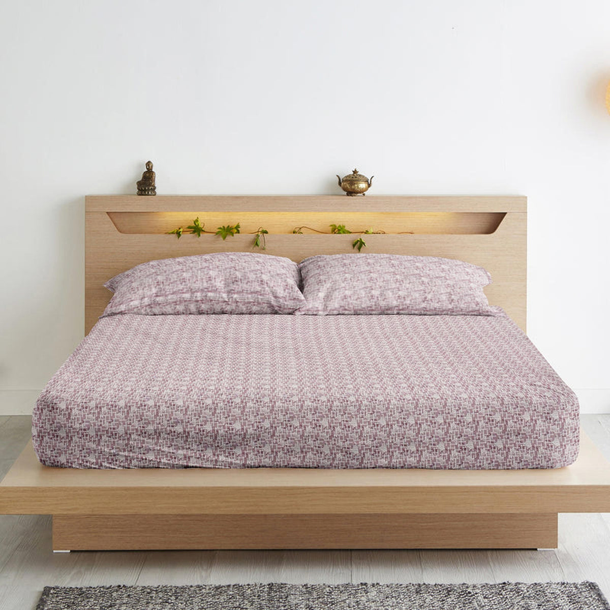 Sabnam Vines Bedsheet