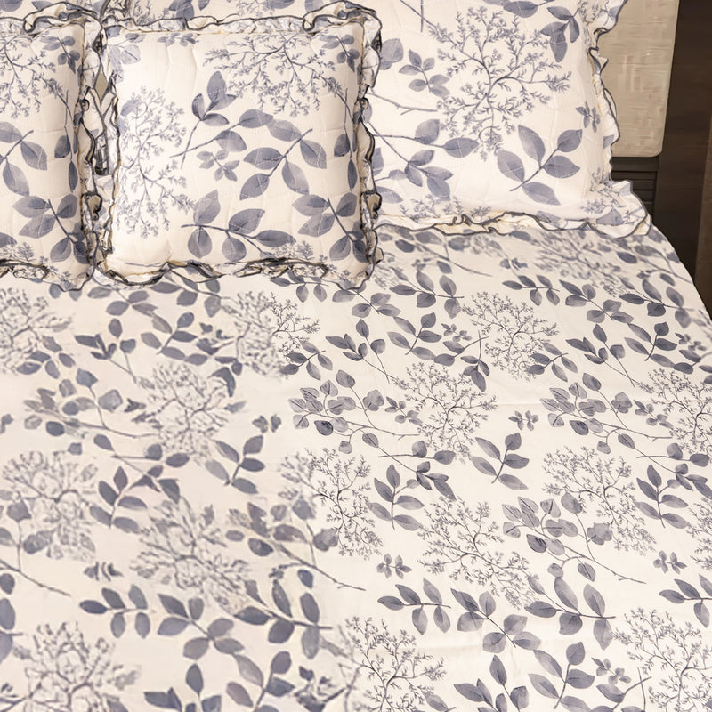 Elegant 5-Piece Quilted Bedding Set | King Size | Grey Leaf Botanical Print on White