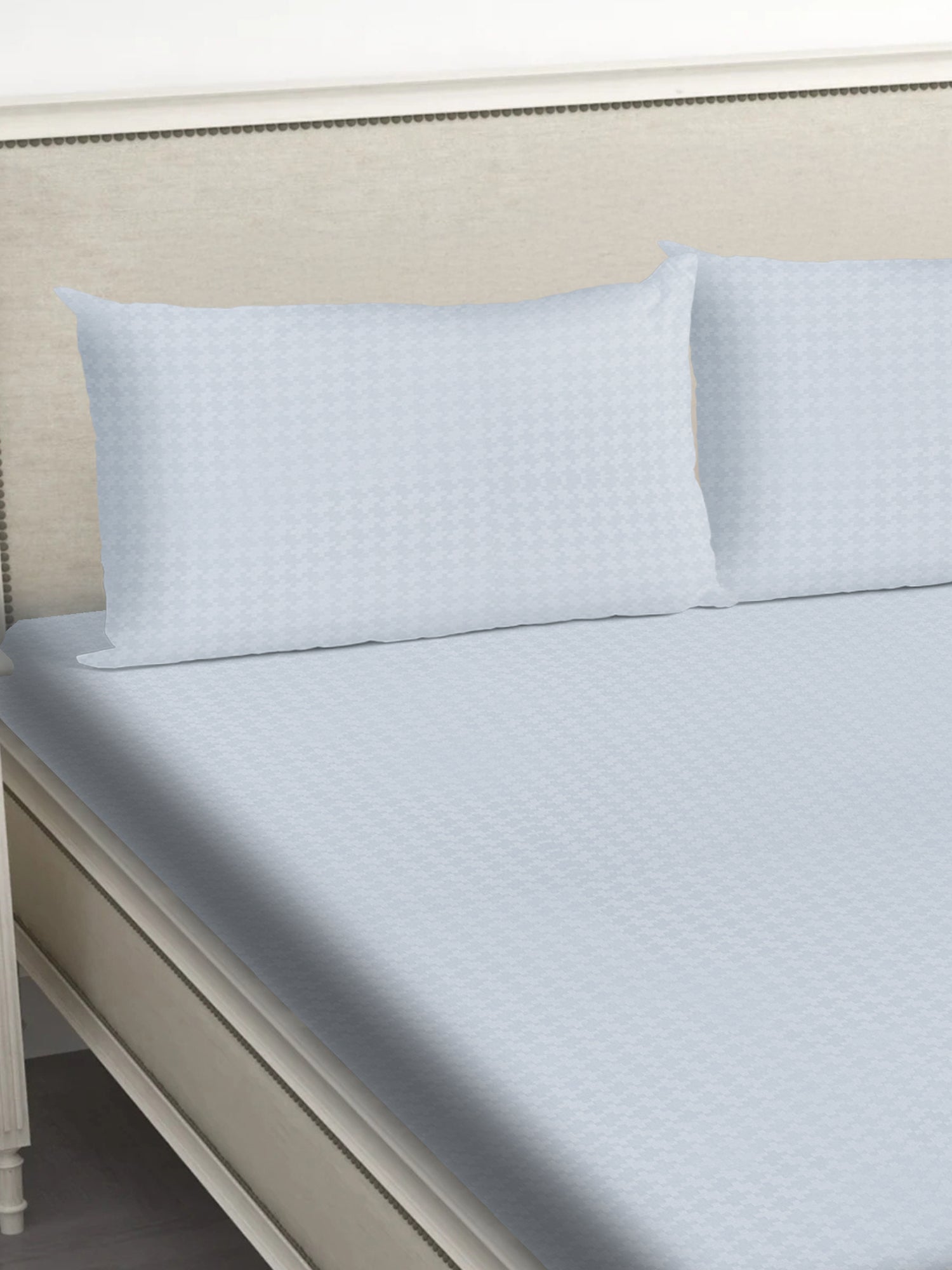 UNIQUE SERENE COMFORT ICE BLUE JACQUARD 240 TC COTTON SUPER KING SIZE BEDSHEET SET