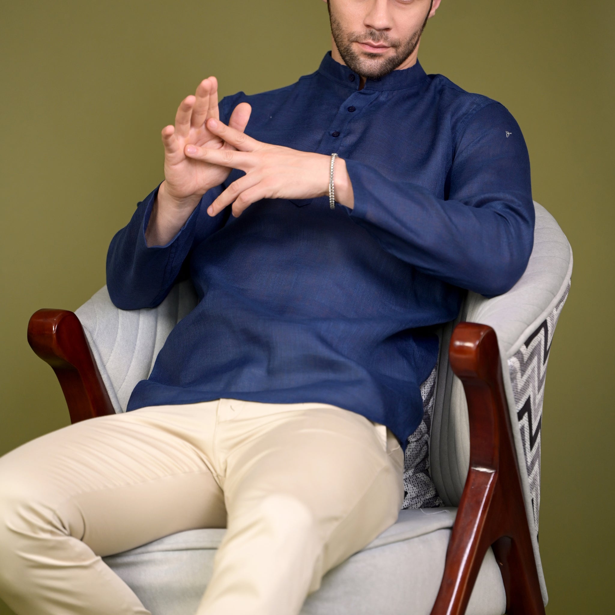 Navy Blue Linen Blend Full Sleeves Mandarin Collar Short Kurta