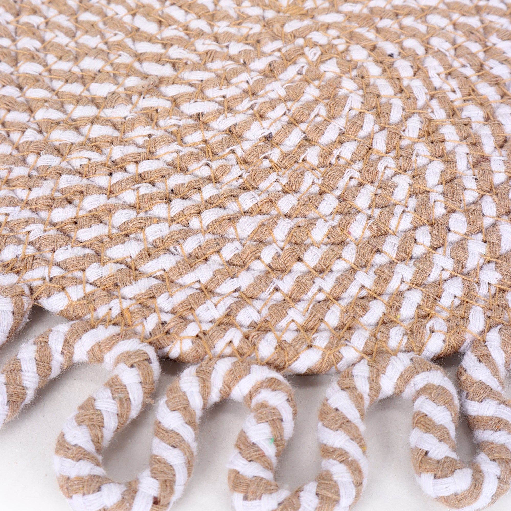 Earth thread- Braided Jute Table Placemats (Round 10.5 inch)