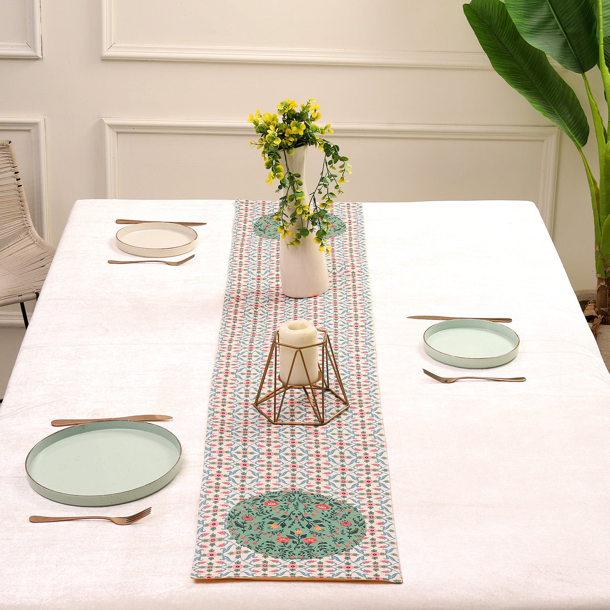 Gulistan Dining Table set  (Runner Size: 70x12.5 inch | Mat Size: 14.5 inches round)