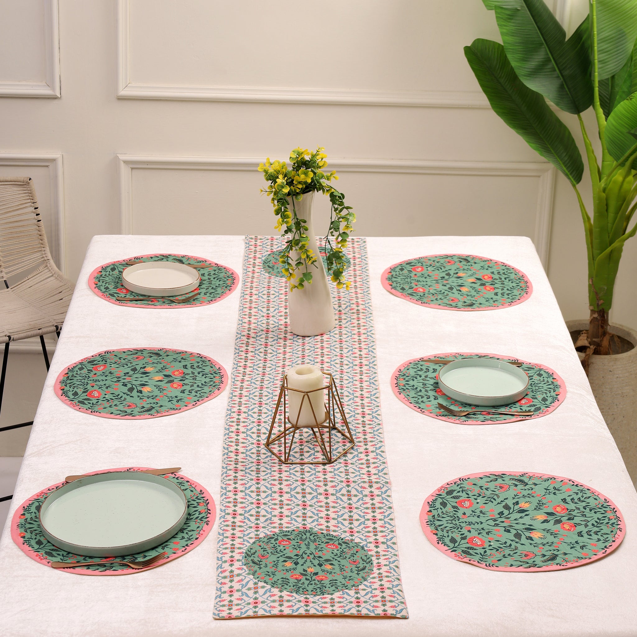Gulistan Dining Table set  (Runner Size: 70x12.5 inch | Mat Size: 14.5 inches round)