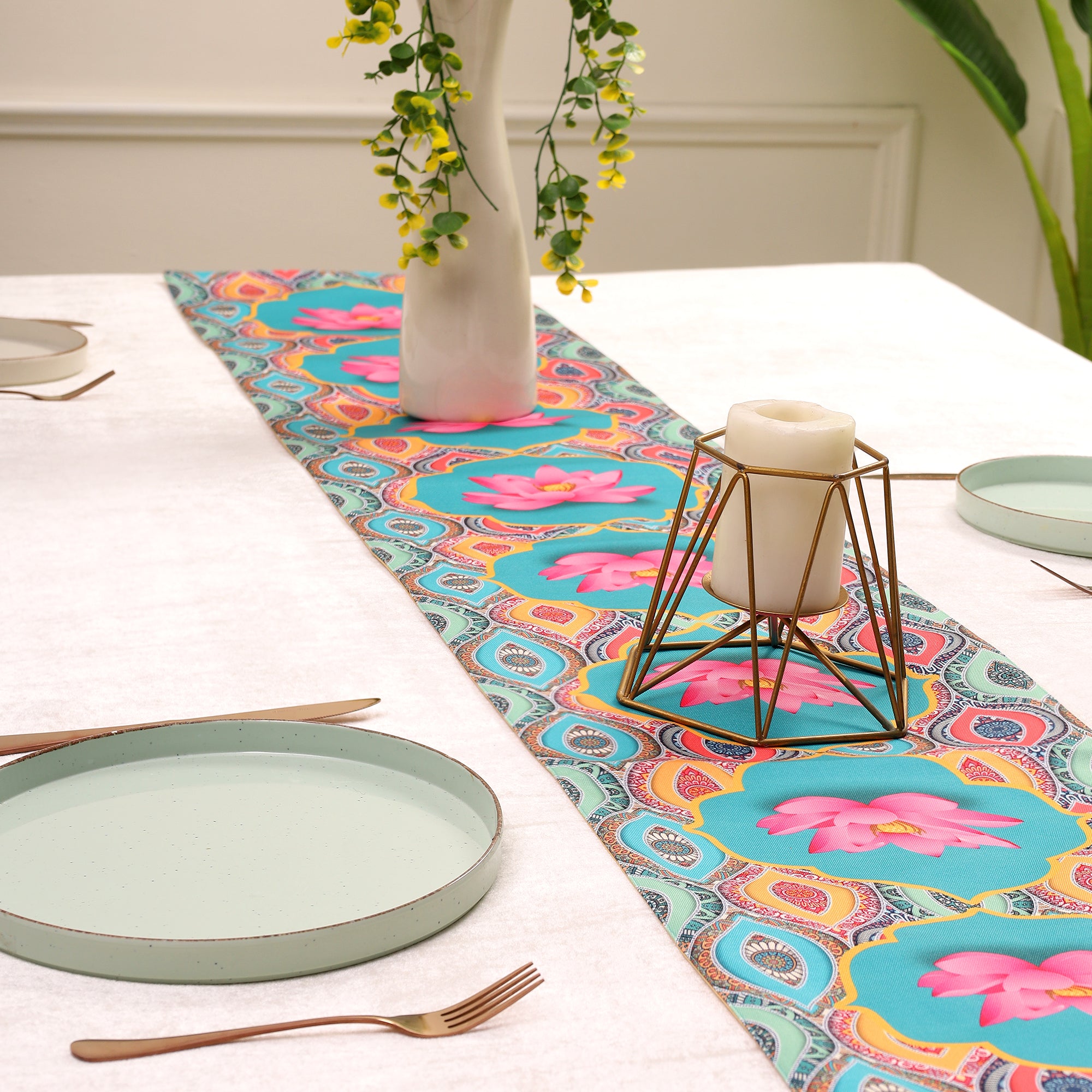 Padma Print Dining set (Runner Size: 70x12.5 inch | Mat Size: 12x18 inch Oval)