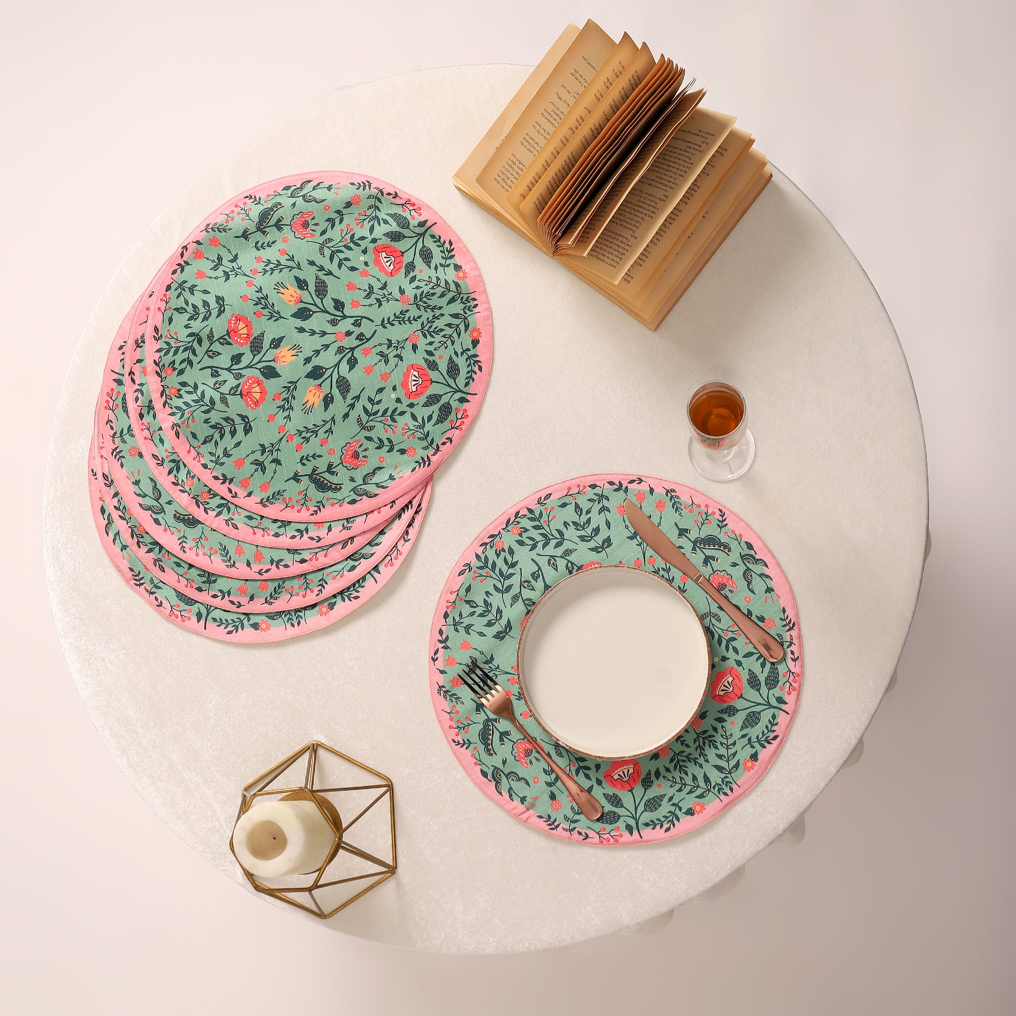 Gulistan Dining Table set  (Runner Size: 70x12.5 inch | Mat Size: 14.5 inches round)