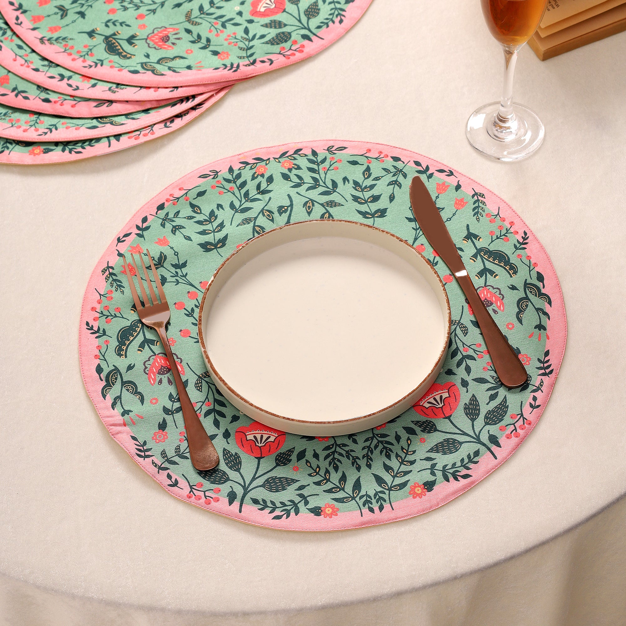 Gulistan Dining Table set  (Runner Size: 70x12.5 inch | Mat Size: 14.5 inches round)